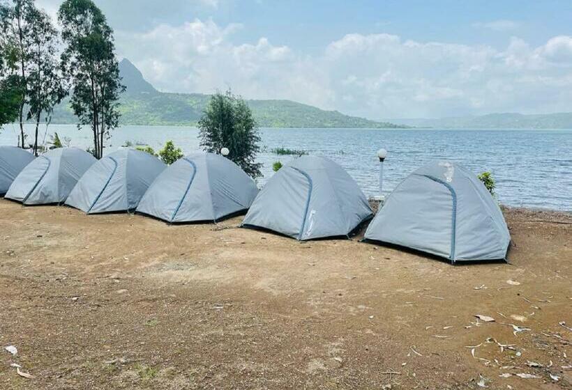 Tenda Padrão, Nirwana Stays