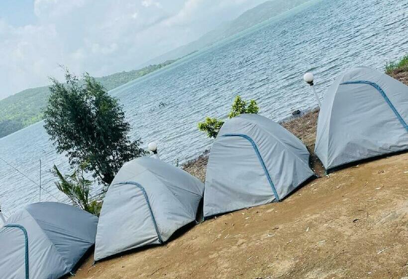 Tenda Padrão, Nirwana Stays