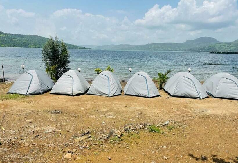 Tenda Padrão, Nirwana Stays