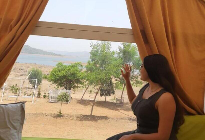 Quarto standard, Nirwana Stays