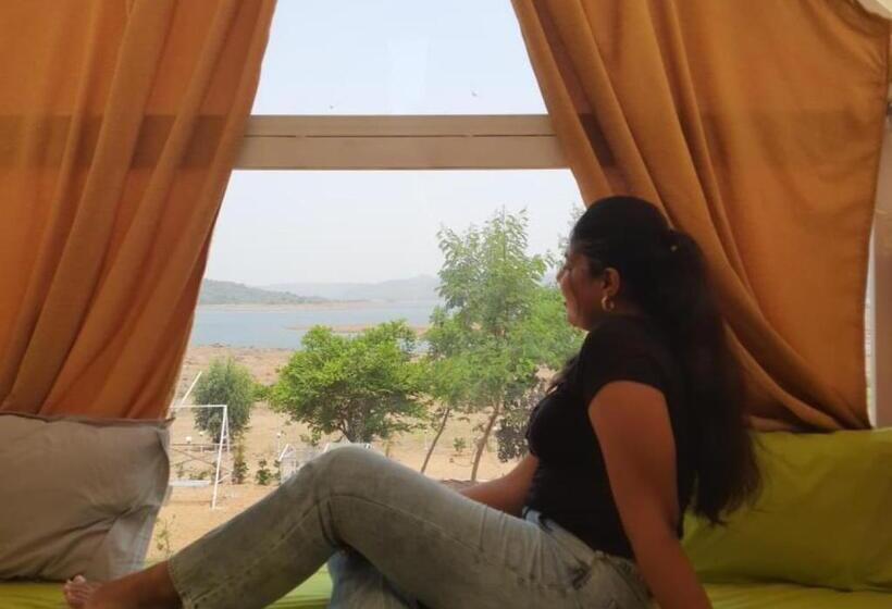 Quarto standard, Nirwana Stays