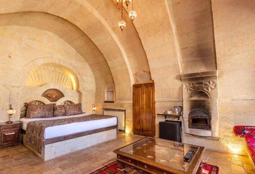اتاق لوکس, Adora Cave Suites