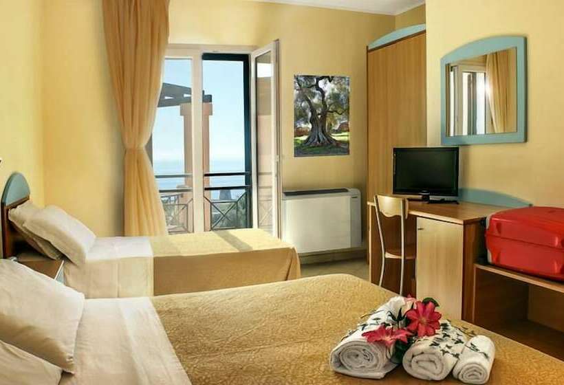 חדר סטנדרט לשלושה, Alizé