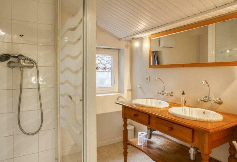 四人标准间, Boquier