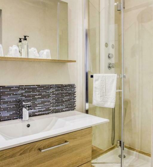 四人标准间, Boquier