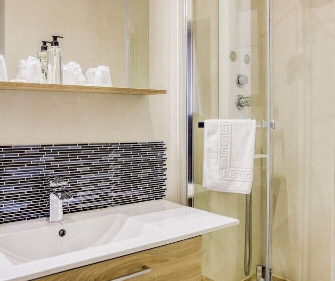 四人标准间, Boquier