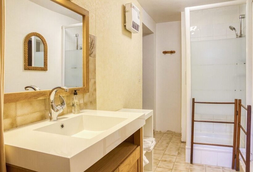 高级大房间, Boquier