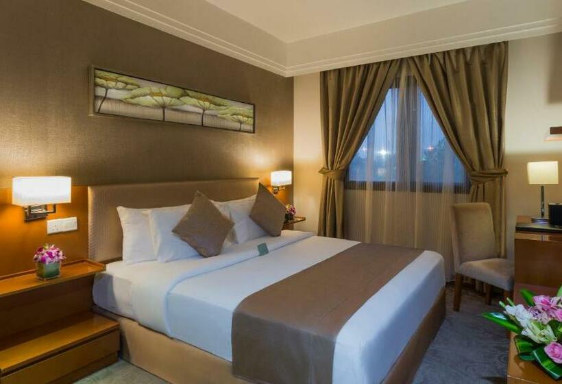 سوییت جونیور, Boudl Al Qasr