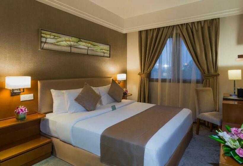 سوییت جونیور, Boudl Al Qasr