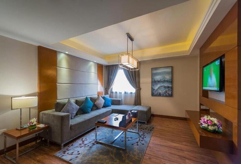 سوییت جونیور لوکس, Boudl Al Qasr