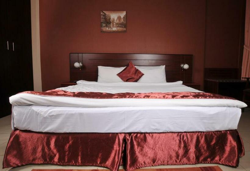 Люкс, Center Ville