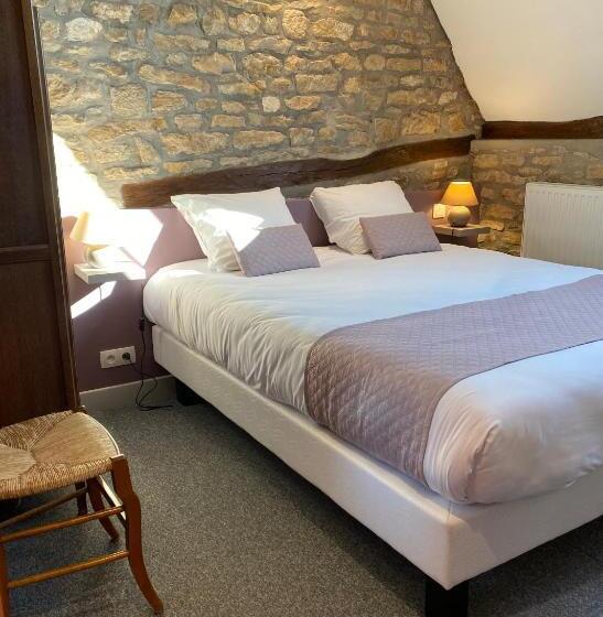 Номер Стандарт, Hostellerie Du Chateau