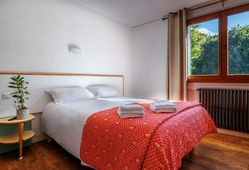 Номер Стандарт, Saint Clair