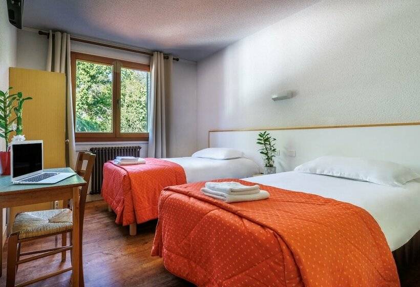 Номер Стандарт, Saint Clair