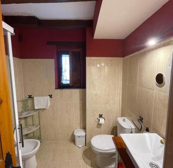 سوییت خانوادگی, La Casona De La Torre