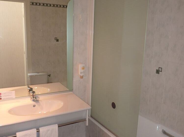 اتاق سوپریور با چشمانداز جانبی دریا, La Concorde