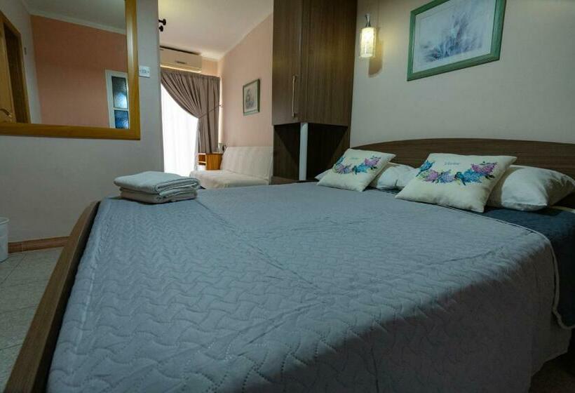 اتاق استاندارد, Lantern Guest House