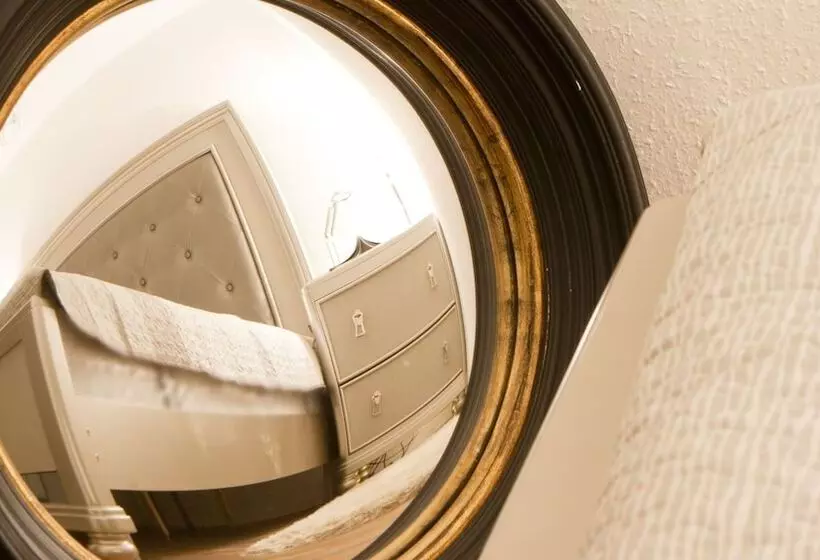 Perhehuoneisto, Milford Suites Budapest