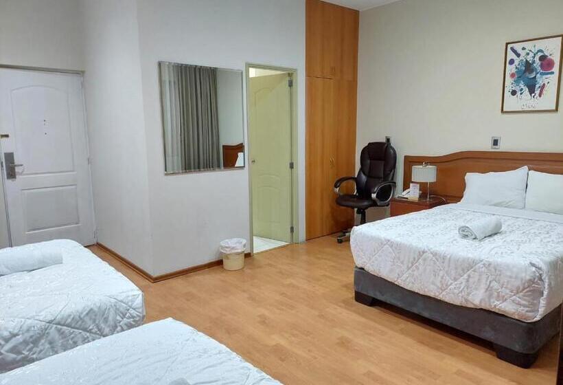 غرفة قياسية ثلاثية, Miraflores Pacific