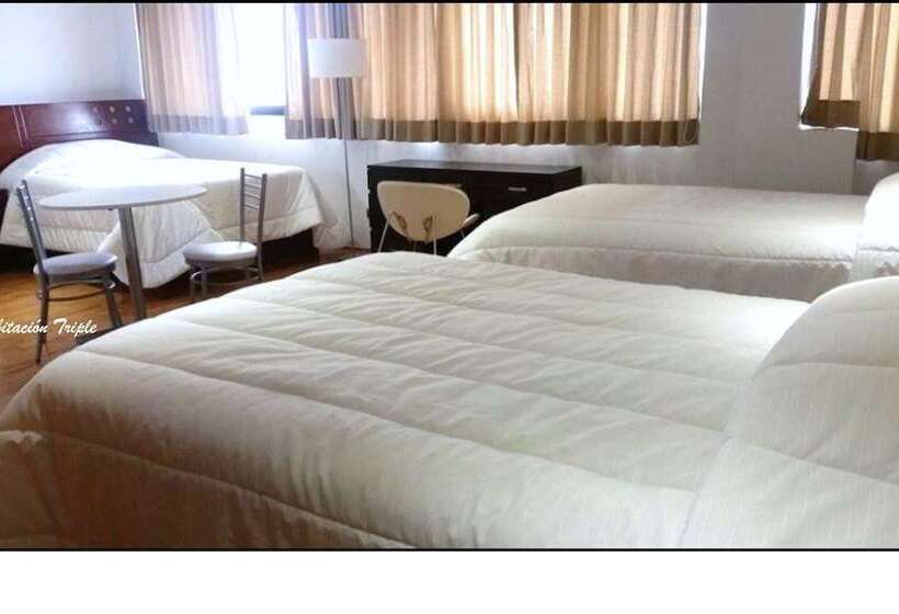 غرفة قياسية ثلاثية, Miraflores Pacific