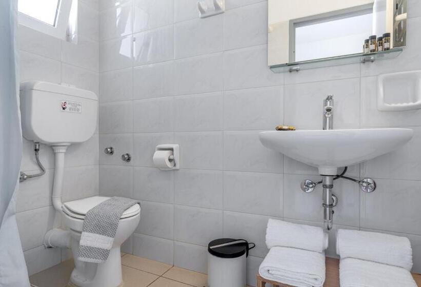 Номер Стандарт Боковой Вид на Море, Pelagia Aphrodite