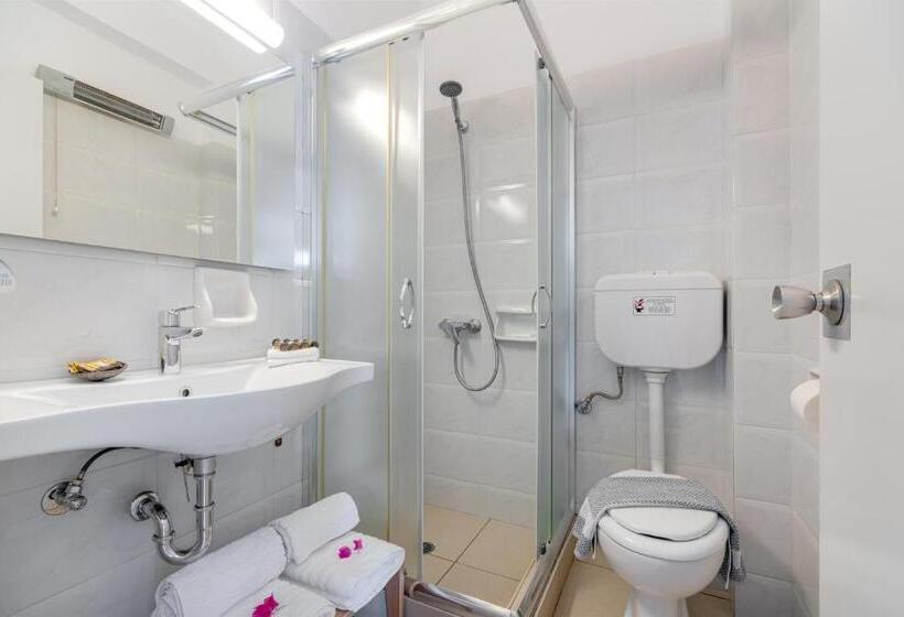 Номер Стандарт Вид на Море, Pelagia Aphrodite