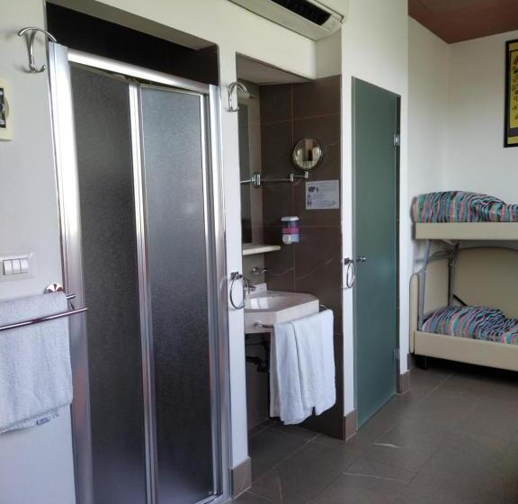 غرفة عائلية, Prestigio