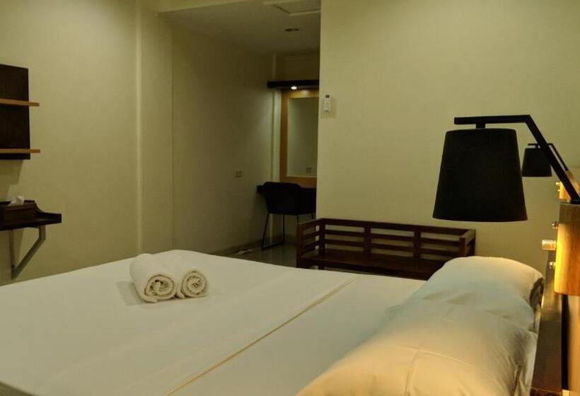 디럭스 룸, Puri Pangeran