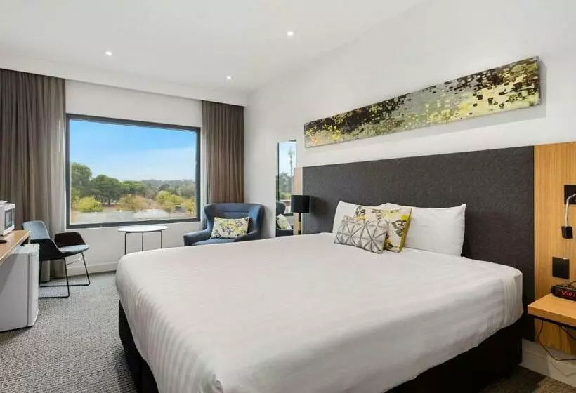 キングサイズベッドのスタンダードルーム, Quality Hotel Rules Club Wagga