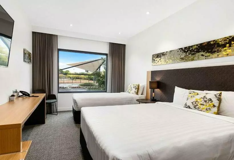 スタンダードスタジオ, Quality Hotel Rules Club Wagga