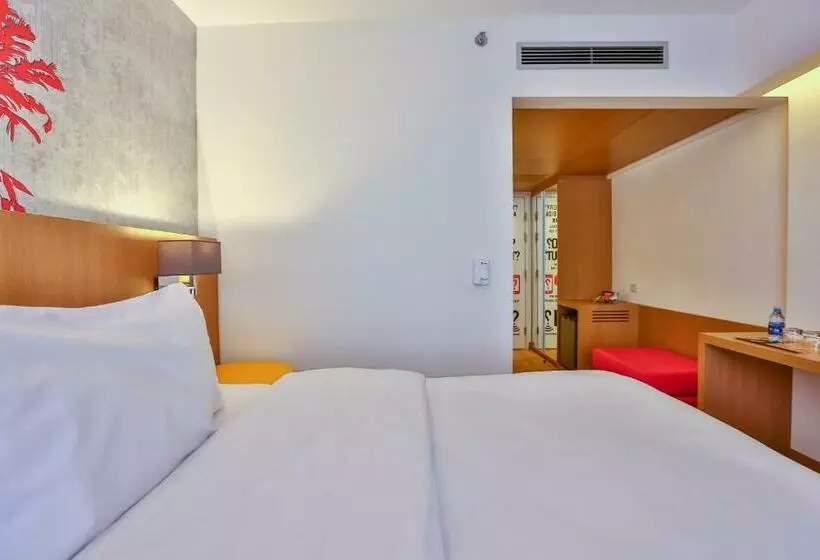 スタンダードスタジオ, Radisson Red Campinas