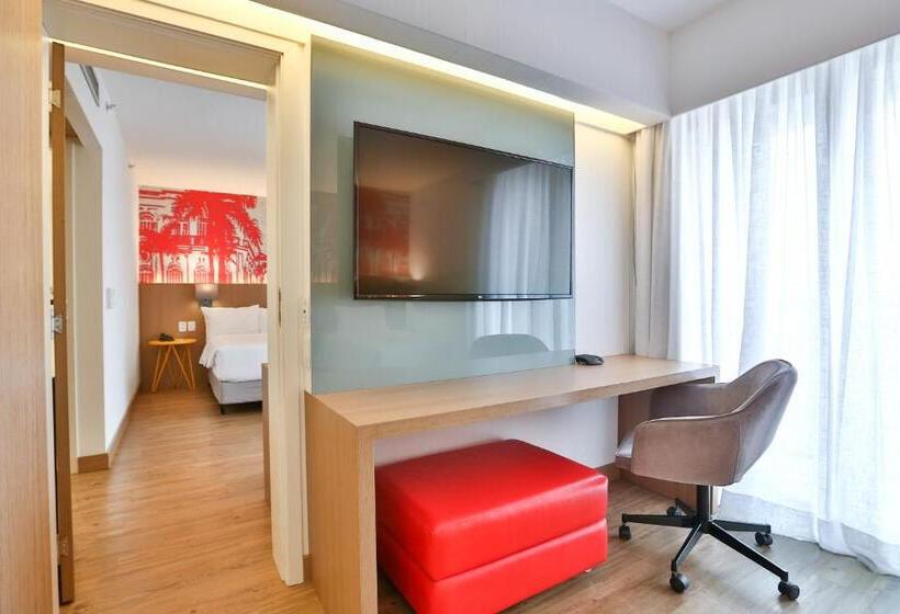 家庭交流房, Radisson Red Campinas