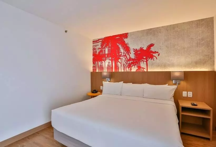 キングサイドベッドのスタンダードワンルーム, Radisson Red Campinas