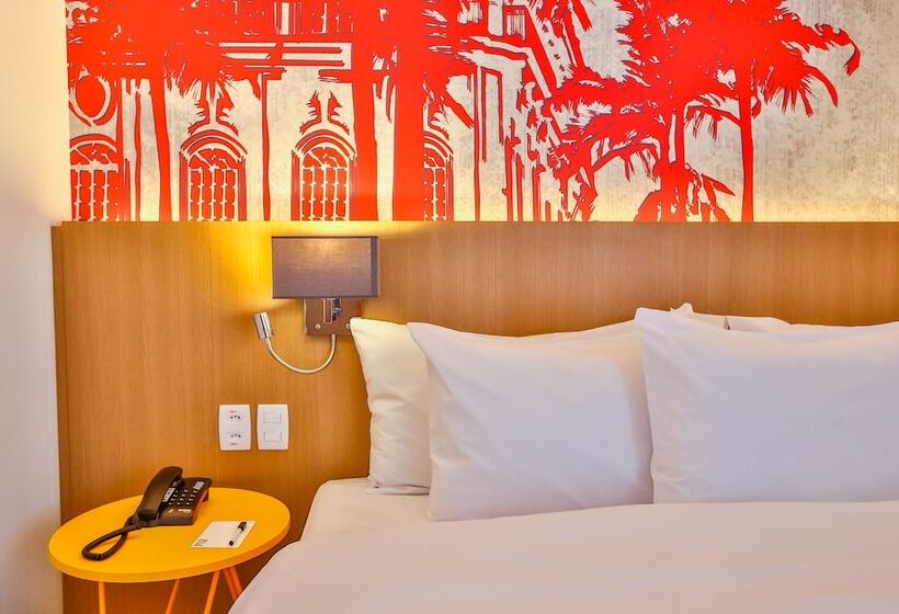 キングサイドベッドのスタンダードワンルーム, Radisson Red Campinas