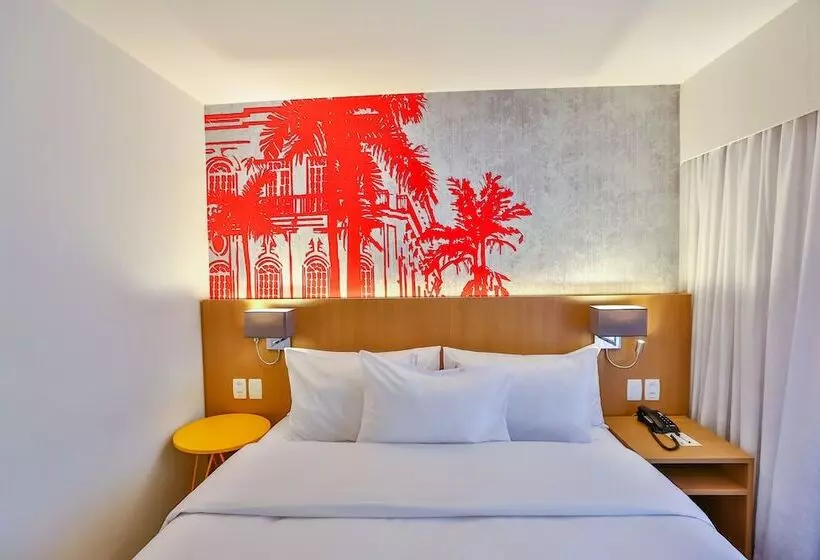 キングサイドベッドのスタンダードワンルーム, Radisson Red Campinas