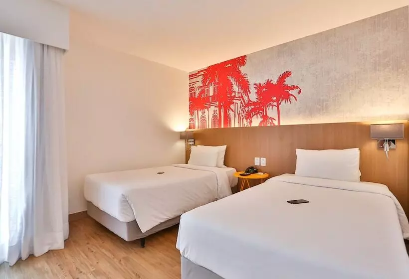 スタンダードスタジオ, Radisson Red Campinas