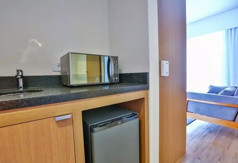キングサイドベッドのスタンダードワンルーム, Radisson Red Campinas