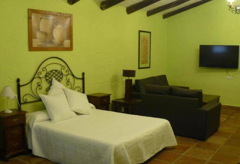 جناح جونيور, Restaurante Las Buitreras