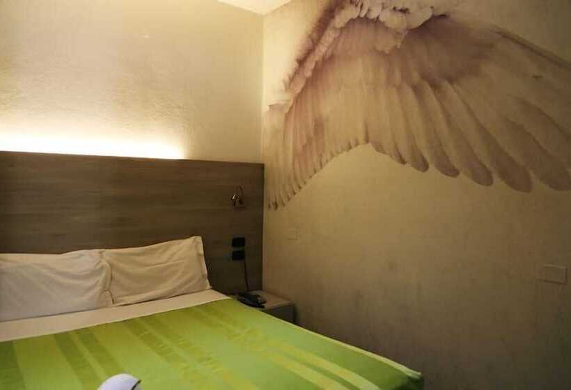 标准间, Santa Lucia