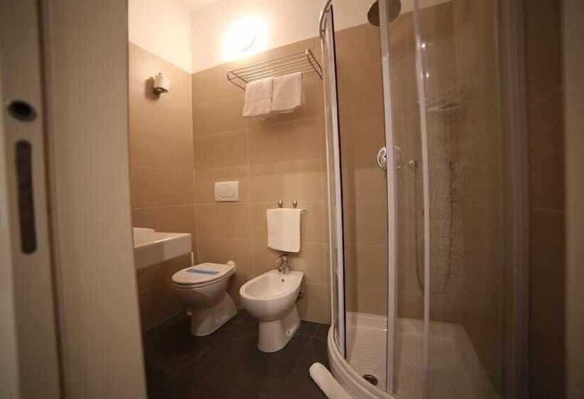 标准间, Santa Lucia