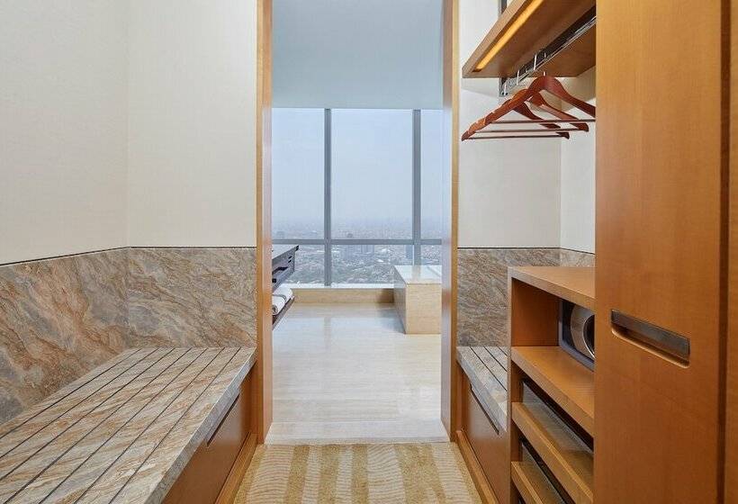 Номер Клуб, The Westin Jakarta