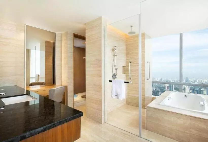 キングサイズベッドのクラブルーム, The Westin Jakarta