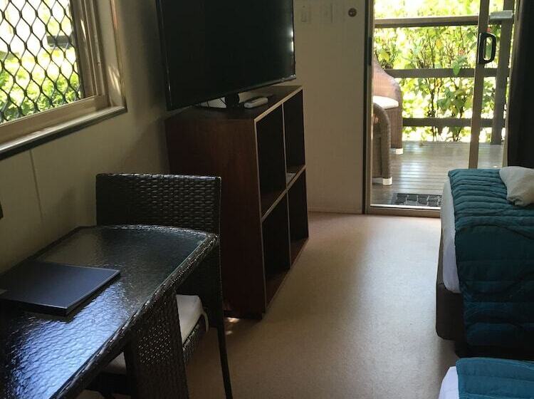 استودیوی استاندارد, Wongai Beach