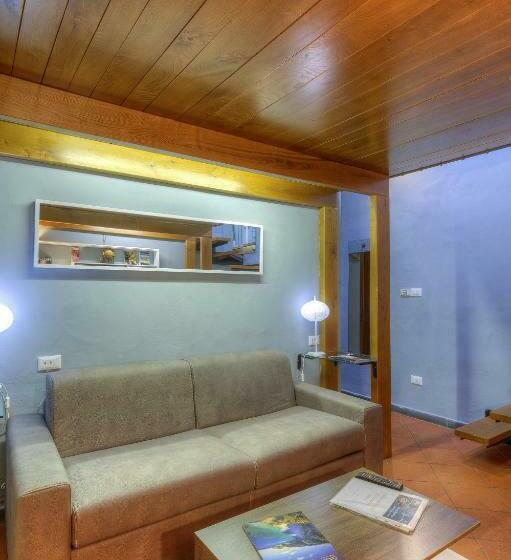 سوئیت جونیور خانوادگی, Home Boutique Santa Maria Novella