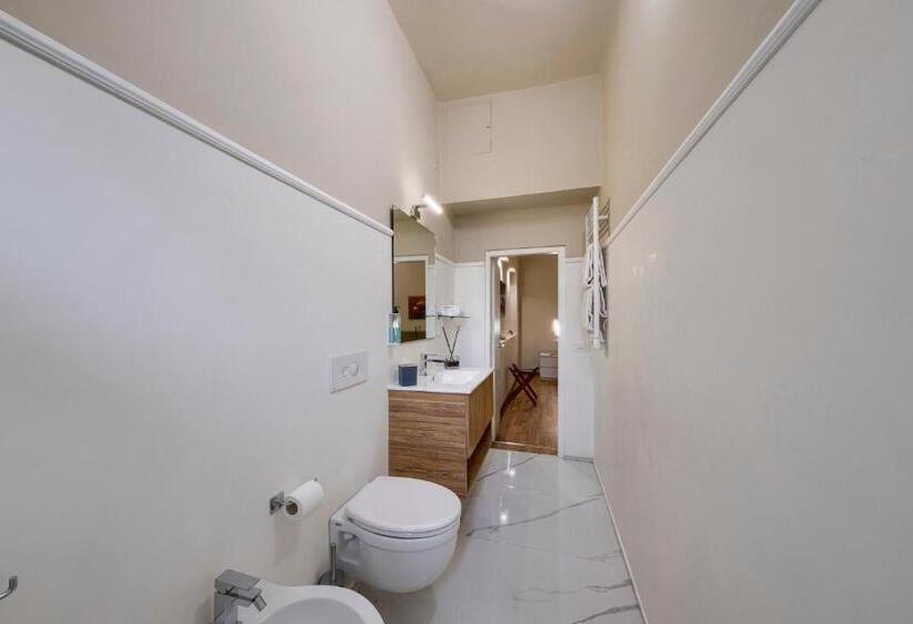 Deluxe Suite King Bed, Home Boutique Santa Maria Novella