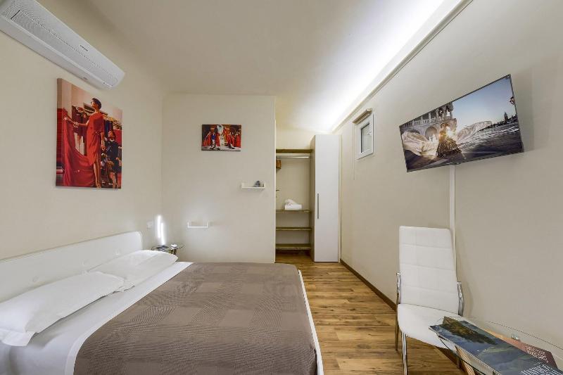 اتاق اجرایی, Home Boutique Santa Maria Novella