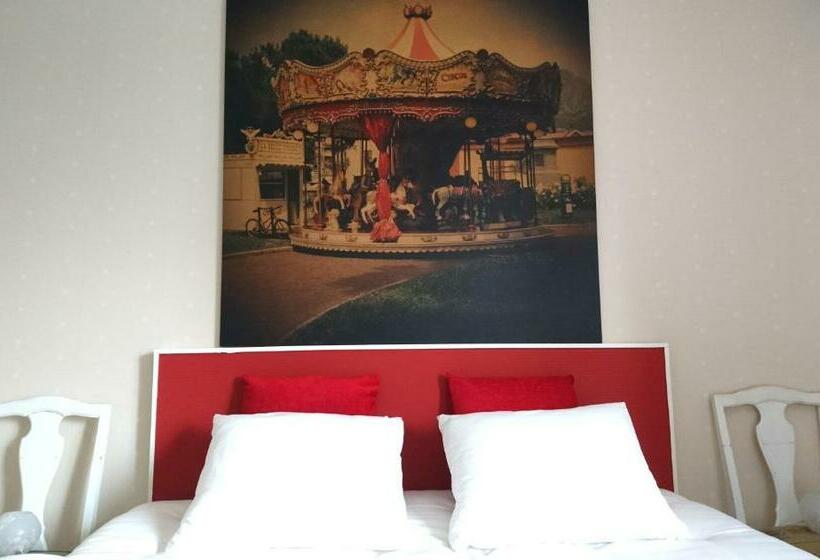 Номер Стандарт Вид на Сад, Skogstorp Hvilohem