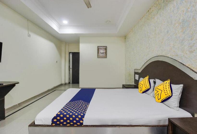 غرفة كلاسيكية ثلاثية, Spot On Sree Tulasi