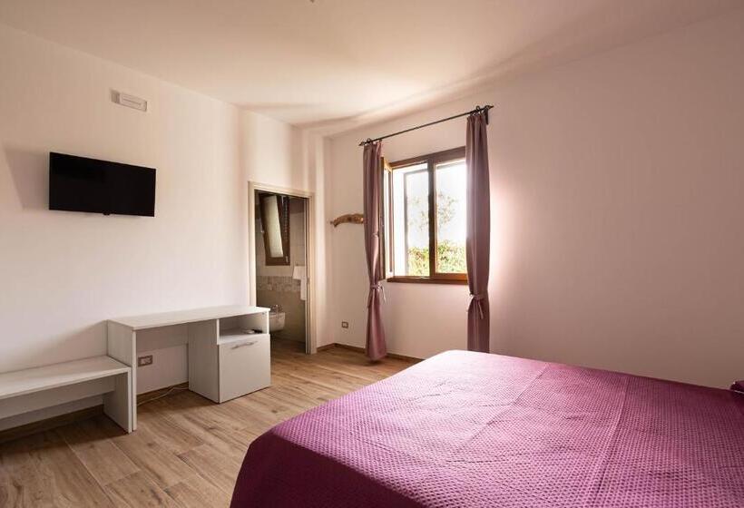 Семейный Номер, Borgo Specchia Natural Resort