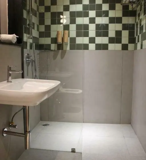 バルコニー付きデラックスルーム, Kshemavana The Wellness Retreat